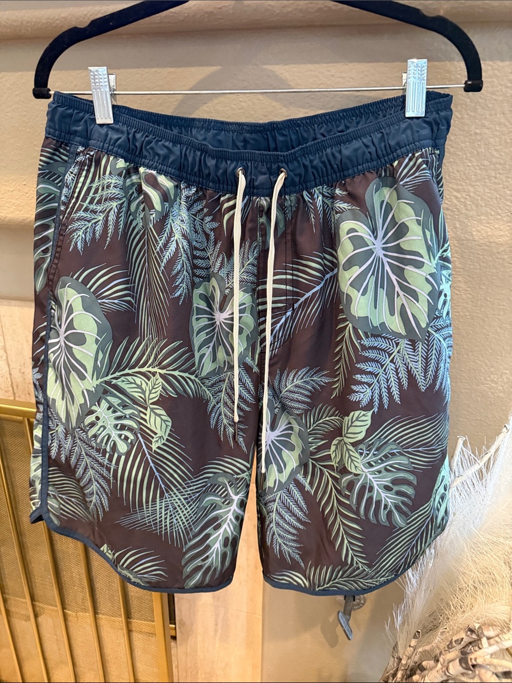 Fair Harbor Men's Tropical Leaf Swim Trunks - Navy & Green